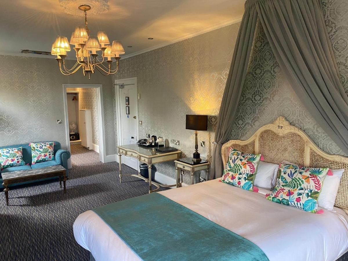 Ruthin Castle Hotel And Spa Exterior foto